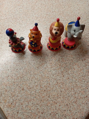 Miniature circus animals like new, set of 4 pieces