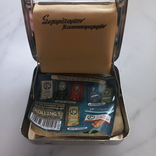 Rolling cigarette case with Indian theme new