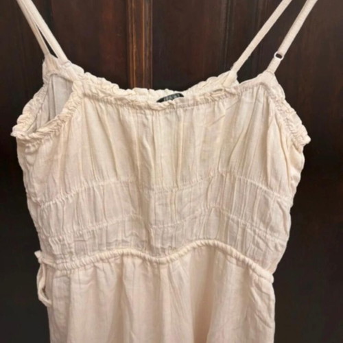Jumpsuit Bershka κρεμ με δαντέλα σαν καινούργιο, μέγεθος M