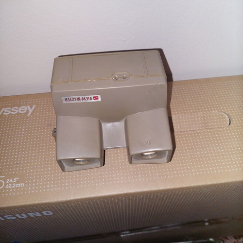 View-Master Model L vintage device used with 9 reels and built-in light