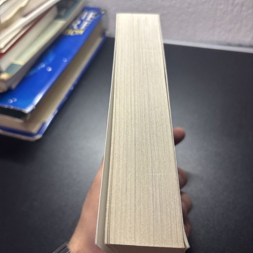 Carve the Mark Veronica Roth like new