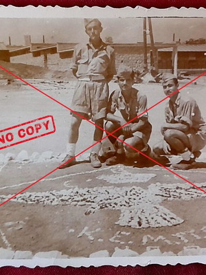 Vintage φωτογραφία σμηνιτών Ελληνικής Βασιλικής Αεροπορίας με έμβλημα Κ.Ε.Μ.Π.Α., σαν καινούργιο