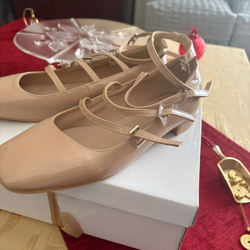 Box Shoes ballerinas used, nude patent leather, size 40