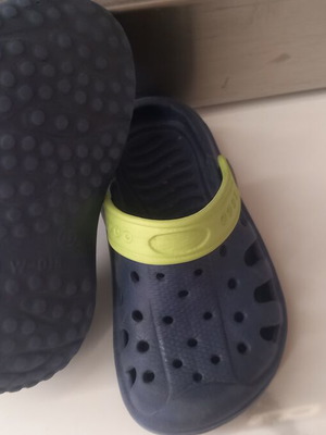 Children's sandals used, size 22