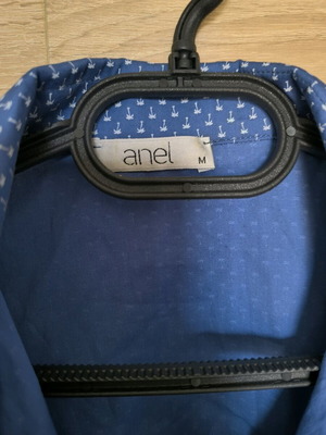 Anel sleeveless shirt like new, white and blue, size M