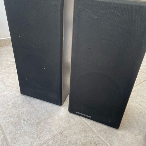 Marantz HD460 speakers used