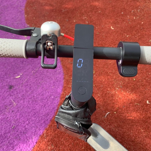Electric scooter Electric action used with 35 km range and disc brake