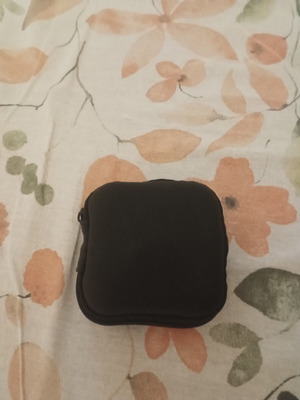 Lenovo wireless Bluetooth headset with charging case