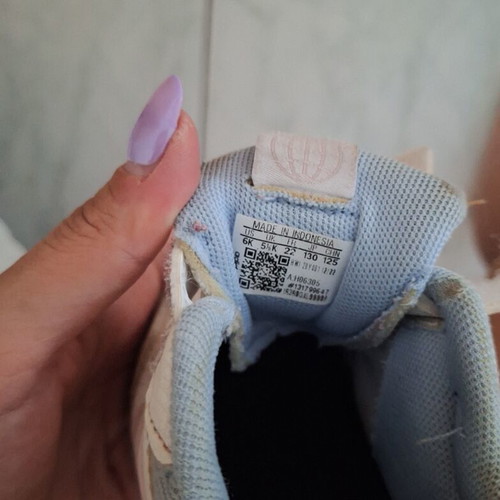 Adidas kids white sneakers like new, size 22, velcro