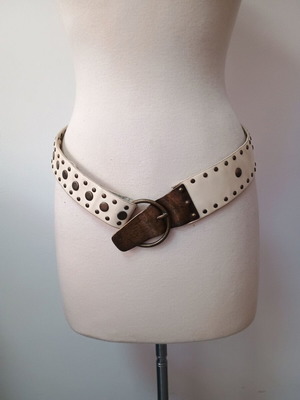 Women's belt white with metallic details used