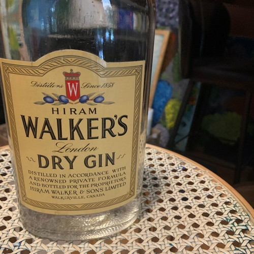 Walkers dry gin 2 lt new, old bottle