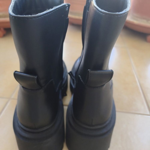 Zara black ankle boots like new, size 37, lightweight with high sole