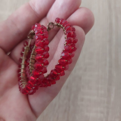 Hoop earrings like new with red beads