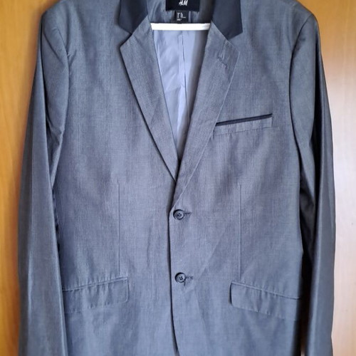 H&M blazer gray checkered with black collar like new