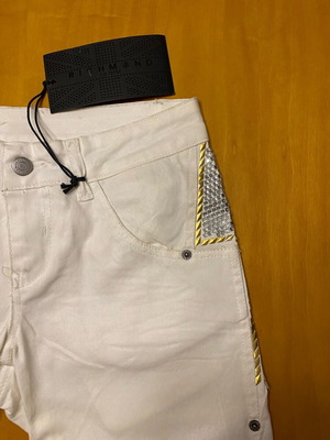 Richmond jeans καινούργιο, άσπρο με ασημί λεπτομέρειες, μέγεθος S