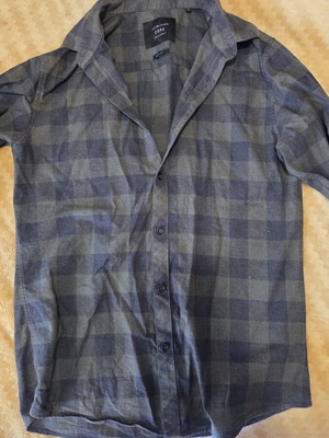 Jack & Jones men's shirt size small slim fit like new, black and green