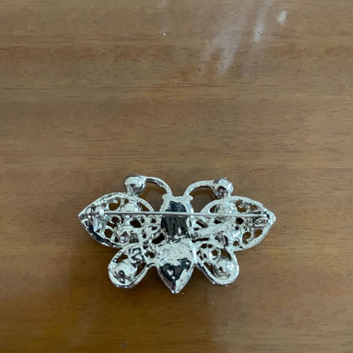 Pin like new
