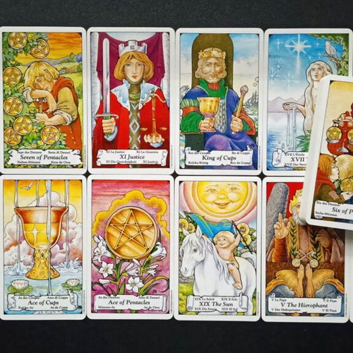 The Essential Tarot card deck by Rosalind Simmons like new book and card set