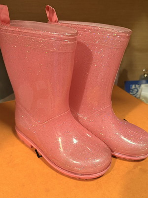 Lc Waikiki boots like new, size 26-27, pink