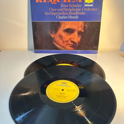 Berlioz Requiem vinyl like new, classical music