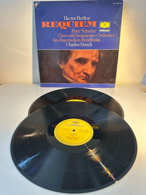Berlioz Requiem vinyl like new, classical music