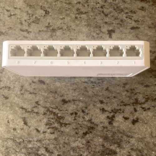 Tp-Link TL-SF-1008D unmanaged switch 8 ports used, set of 2 with charger
