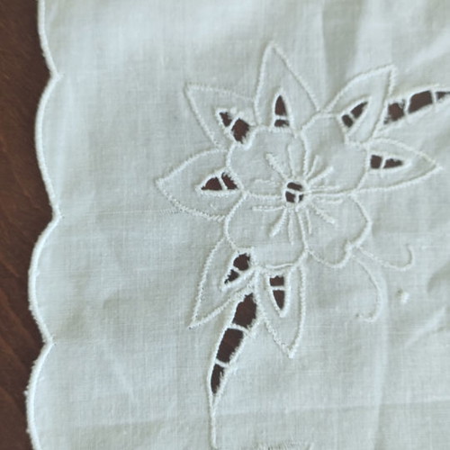 Cutwork white table linen set and gift cotton from India new