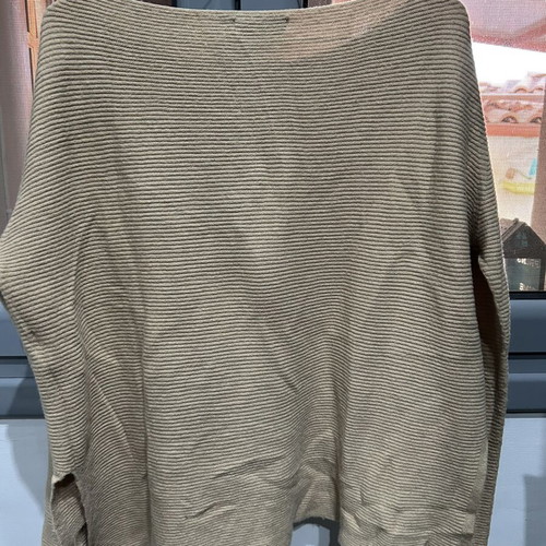 Toi&Moi beige pullover like new