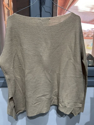 Toi&Moi beige pullover like new