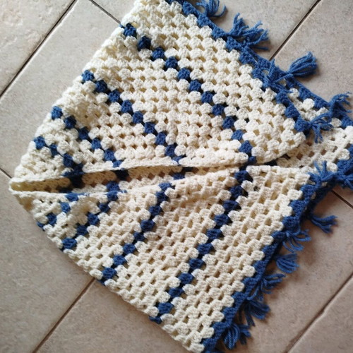 Handmade knitted scarf for girls 3-7 like new