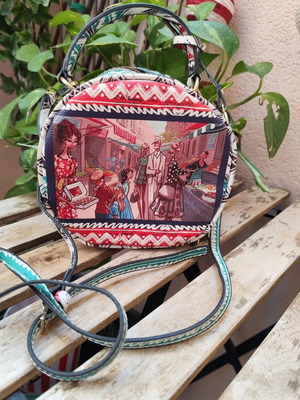 Verde crossbody bag like new, multicolor