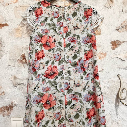 Emery Rose Floral Summer Dress like new with crochet lace sleeves, size S