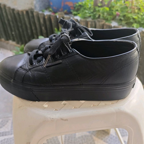 Superga leather flatforms size 39 like new, black