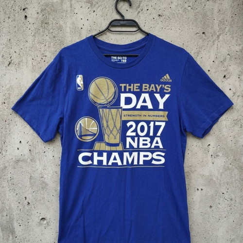 Adidas Golden State Warriors 2017 NBA Champions T-shirt like new, size M