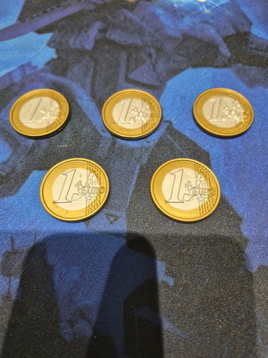 Monopoly coins pack like new, 5 plastic 1€ coins