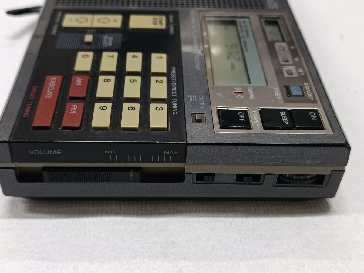 Sony ICF 7600DS used radio - € 70,00 - Vendora.cy