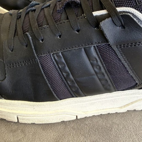 Tommy Hilfiger sneakers used, black leather, size 46