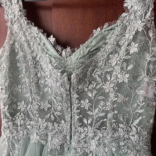 Official long ball gown dress mint color, like new