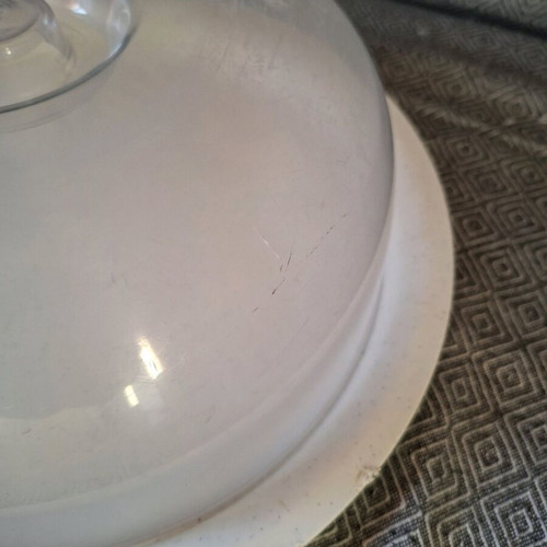 Plastic cake carrier used, base diameter 34cm