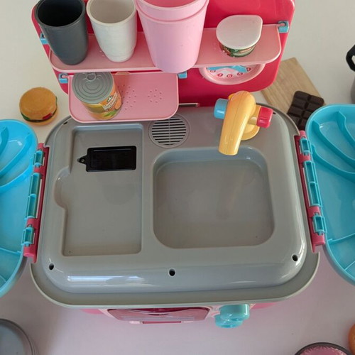 Imaginarium play kitchen used with sounds and lights