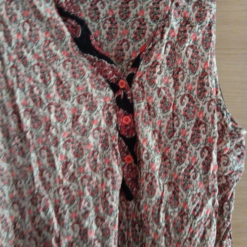 Women's dress used, size L, beige and white