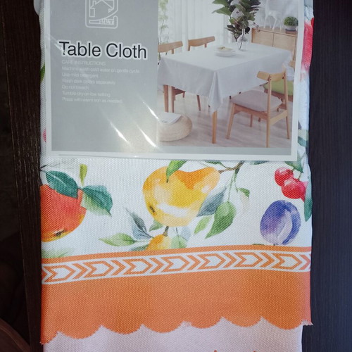 Tablecloth 1.40x1.80 with fruit design and gift plastic tablecloth