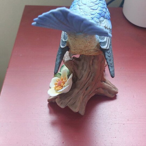Lefton decorative bird blue bluebird new with wooden base