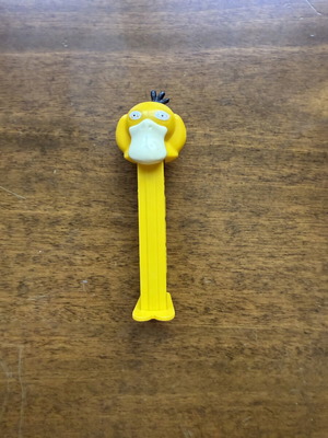 Pez диспенсър Pokemon Psyduck употребяван държач за бонбони