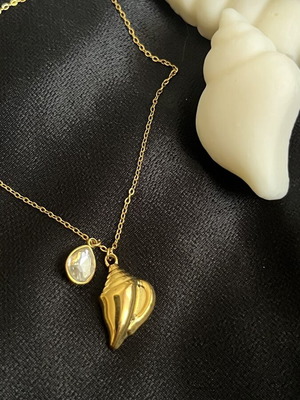 Necklace with shell and zircon, new, gold tone stainless steel