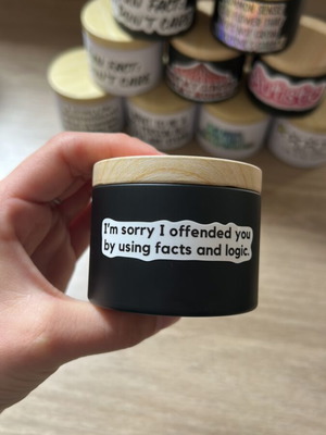 Scented Candle with Powder Aroma and Smart Caption, New