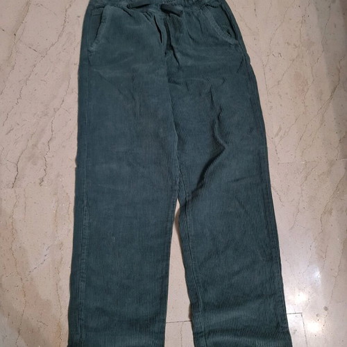 Zara corduroy kids pants used, size 10, olive color