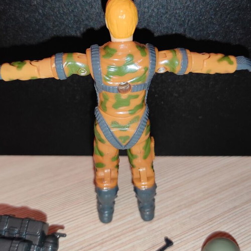G.I.JOE Freefall (v1) 1990 action figure used with equipment