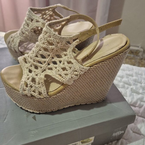 Migato beige platform sandals with embroidery, size 37