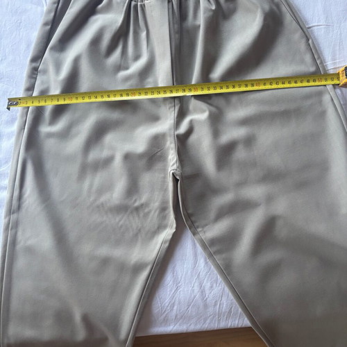 Suit set like new, olive color, sizes M and L